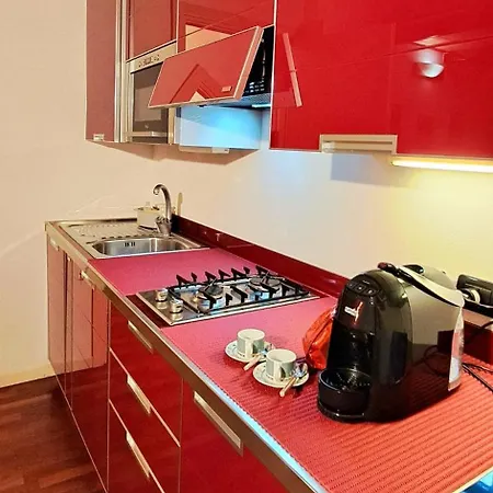 La Casetta Di Fucsia Con Camera Matrimoniale Con Letto Alla Francese, Cucina Attrezzata E Terrazzo Apartamento *