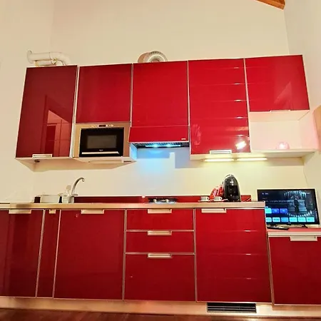 Apartamento La Casetta Di Fucsia Con Camera Matrimoniale Con Letto Alla Francese, Cucina Attrezzata E Terrazzo Serravalle d'Asti