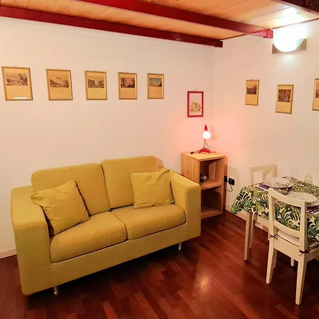 La Casetta Di Fucsia Con Camera Matrimoniale Con Letto Alla Francese, Cucina Attrezzata E Terrazzo *