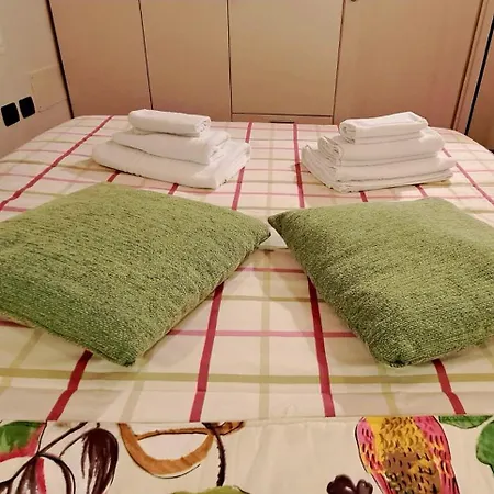 La Casetta Di Fucsia Con Camera Matrimoniale Con Letto Alla Francese, Cucina Attrezzata E Terrazzo Apartamento