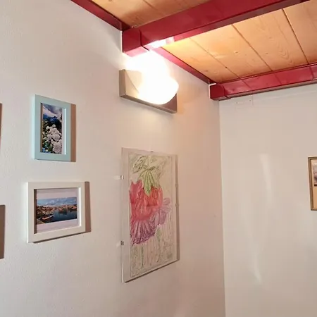 La Casetta Di Fucsia Con Camera Matrimoniale Con Letto Alla Francese, Cucina Attrezzata E Terrazzo * Serravalle d'Asti