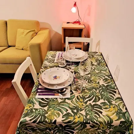 La Casetta Di Fucsia Con Camera Matrimoniale Con Letto Alla Francese, Cucina Attrezzata E Terrazzo Apartamento