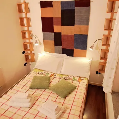 Apartamento La Casetta Di Fucsia Con Camera Matrimoniale Con Letto Alla Francese, Cucina Attrezzata E Terrazzo *