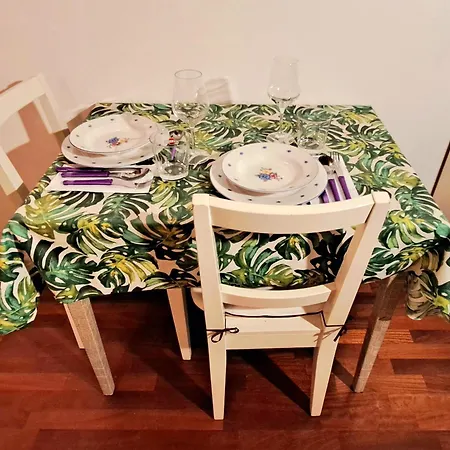 Apartamento La Casetta Di Fucsia Con Camera Matrimoniale Con Letto Alla Francese, Cucina Attrezzata E Terrazzo