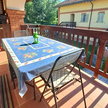 La Casetta Di Fucsia Con Camera Matrimoniale Con Letto Alla Francese, Cucina Attrezzata E Terrazzo