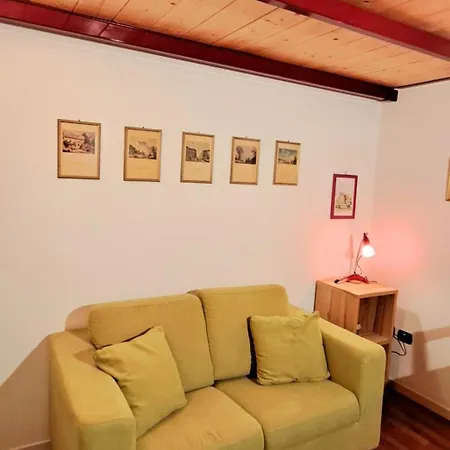 La Casetta Di Fucsia Con Camera Matrimoniale Con Letto Alla Francese, Cucina Attrezzata E Terrazzo *