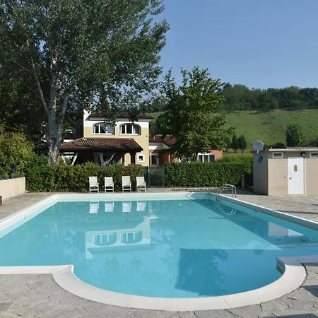 La Casetta Di Fucsia Con Camera Matrimoniale Con Letto Alla Francese, Cucina Attrezzata E Terrazzo