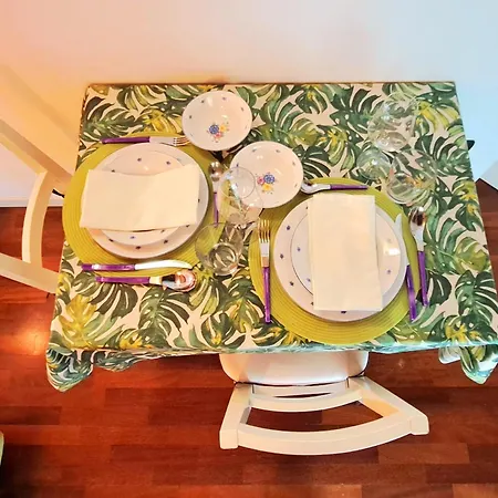 Apartamento La Casetta Di Fucsia Con Camera Matrimoniale Con Letto Alla Francese, Cucina Attrezzata E Terrazzo Serravalle d'Asti