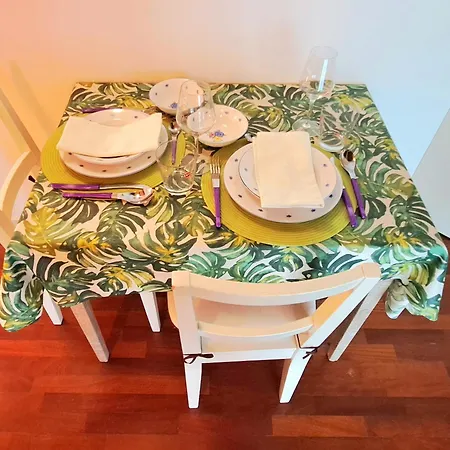 Apartamento La Casetta Di Fucsia Con Camera Matrimoniale Con Letto Alla Francese, Cucina Attrezzata E Terrazzo *